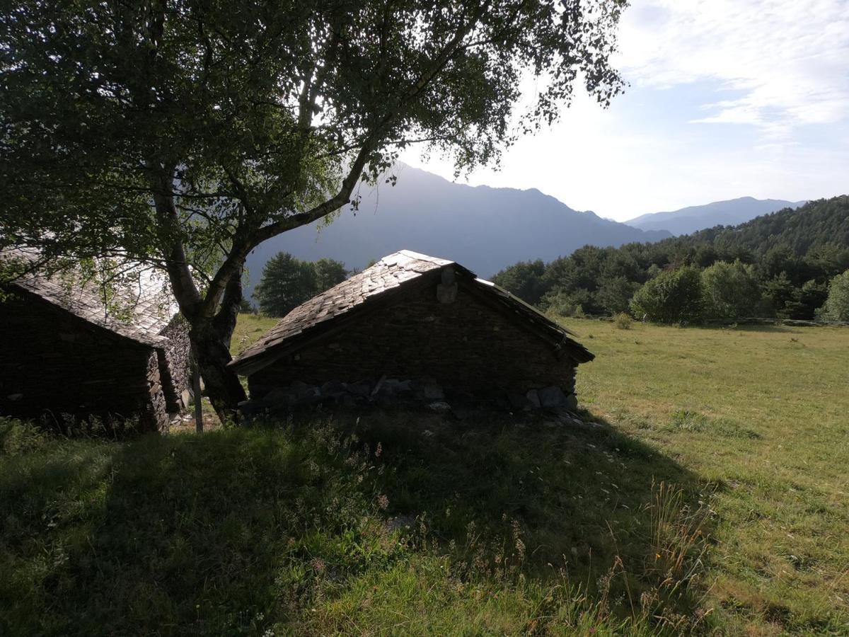 Bordes Pirineu, Costuix Hotel Areu Екстериор снимка