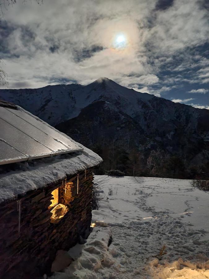 Bordes Pirineu, Costuix Hotel Areu Екстериор снимка